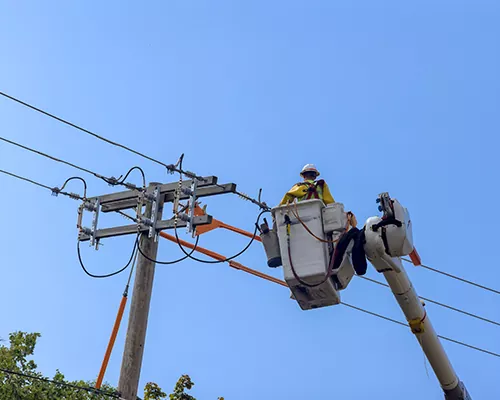 Protective clothing for electrical work